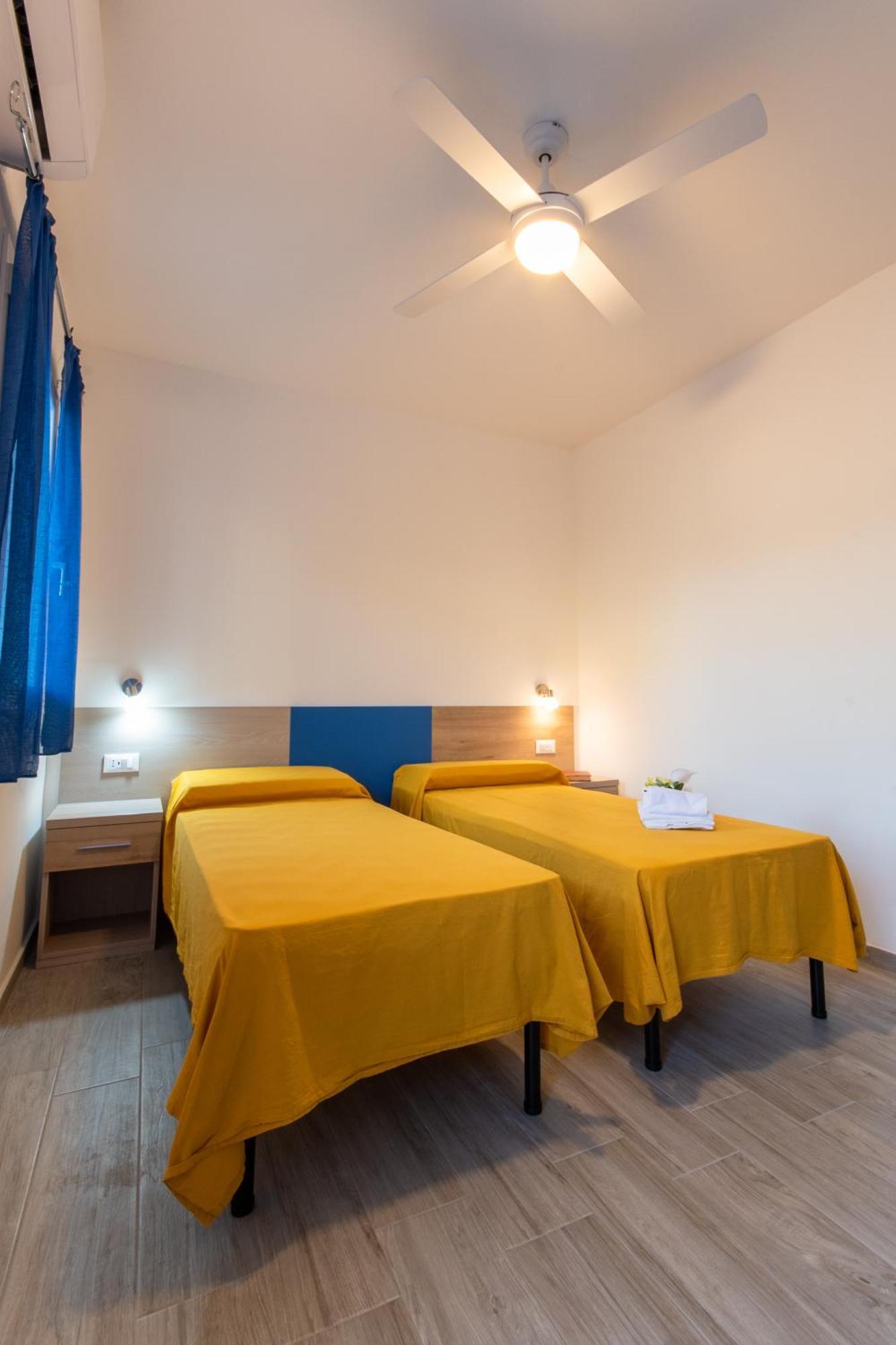 Bed & Blu Hotel La Caletta Exterior photo