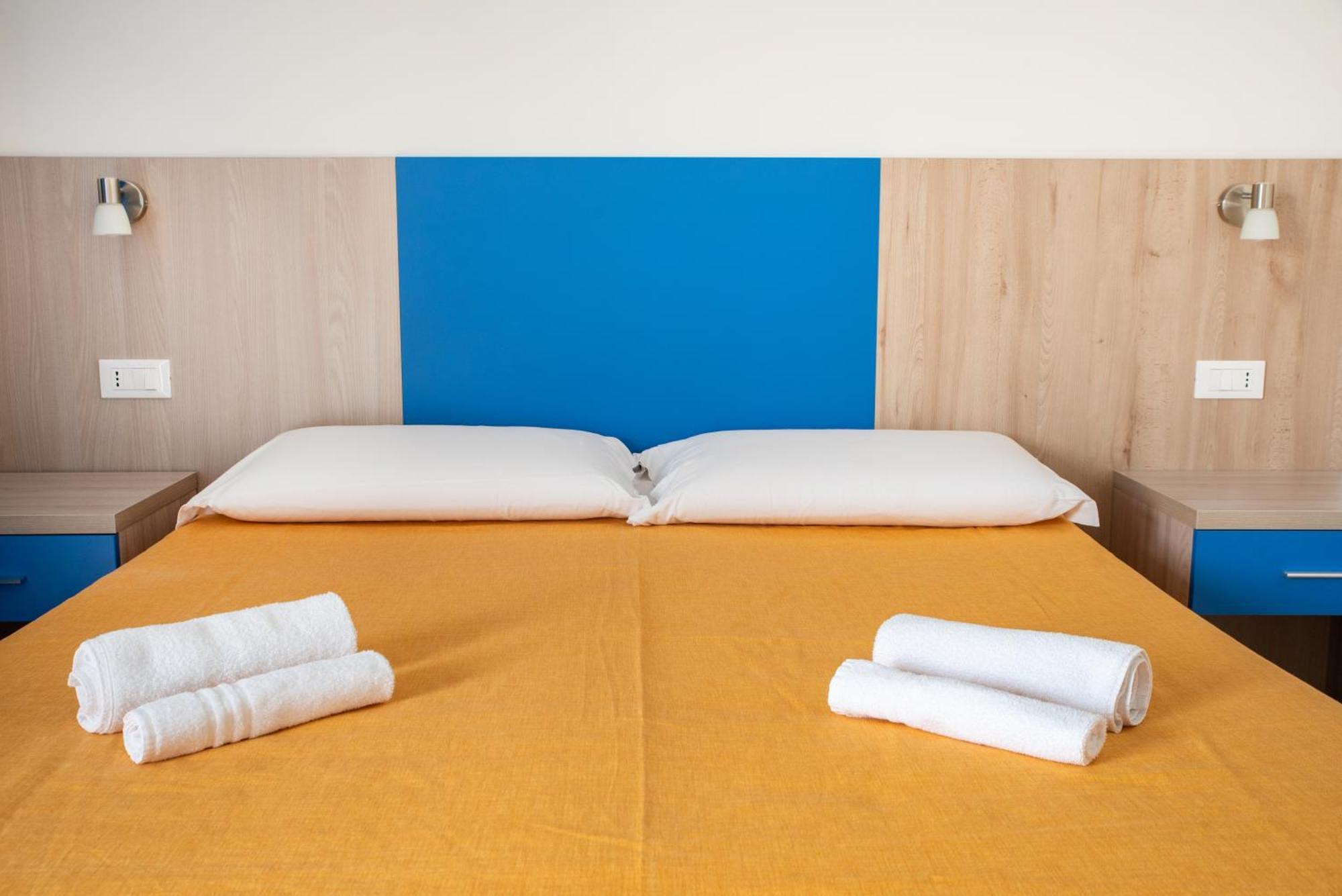Bed & Blu Hotel La Caletta Exterior photo