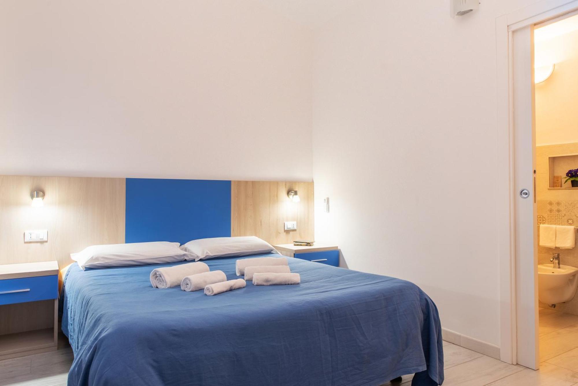 Bed & Blu Hotel La Caletta Exterior photo