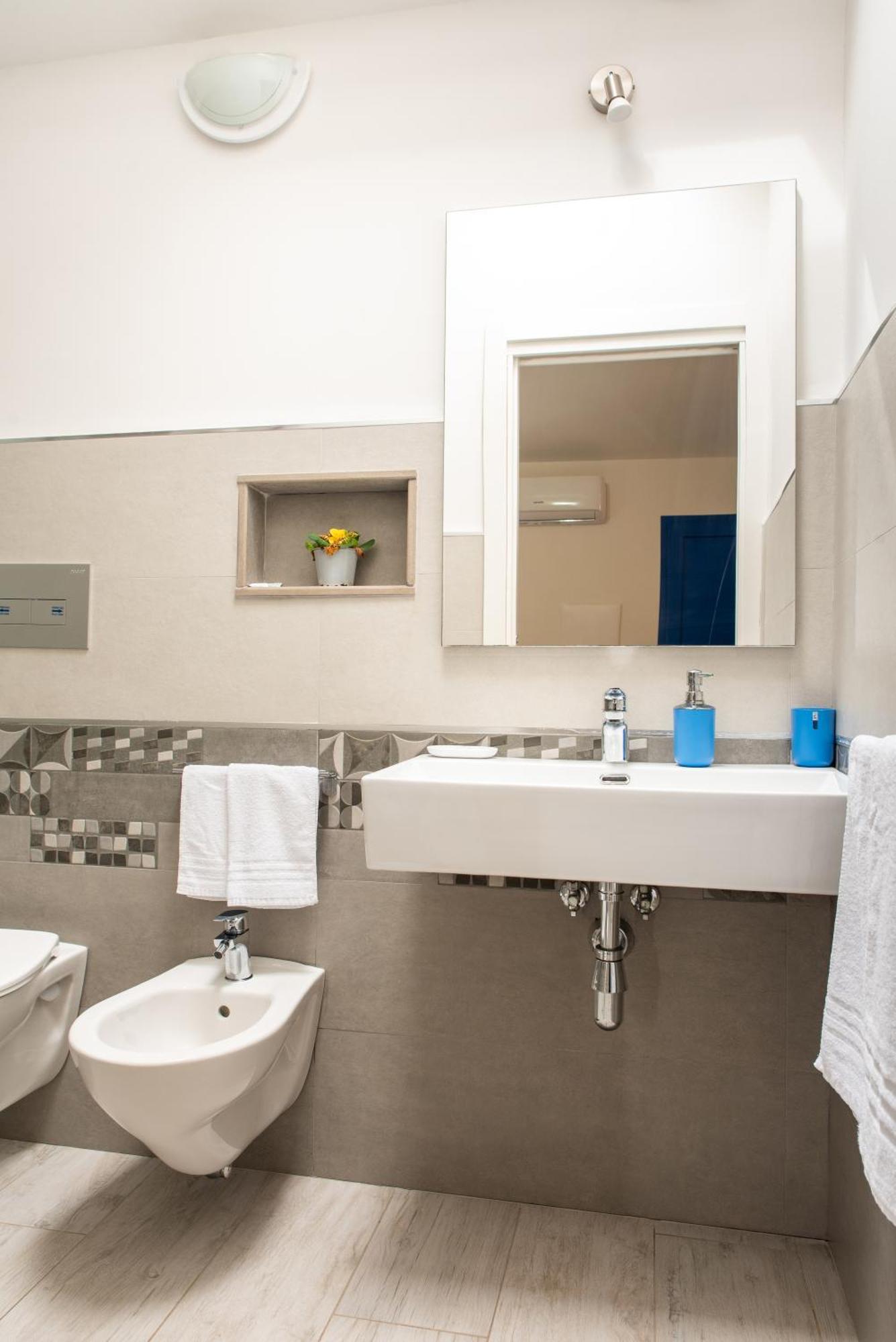 Bed & Blu Hotel La Caletta Exterior photo
